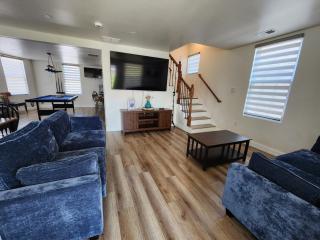 Cadillac Blue House - Luxury w/ Pool Table! - Atlantic City - 6