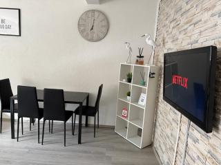 Schöne 2 Zimmer Appartment mit Bad und Küche Self- Check-in - Mönchengladbach - 1