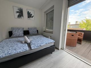 Schöne 2 Zimmer Appartment mit Bad und Küche Self- Check-in - Mönchengladbach - 0
