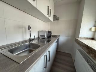 Schöne 2 Zimmer Appartment mit Bad und Küche Self- Check-in - Mönchengladbach - 8