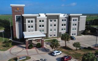 La Quinta by Wyndham Pearsall - Pearsall - 0