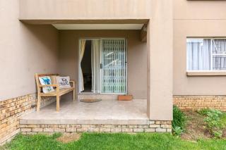 Apartment by Mall of Africa - Midrand - 1