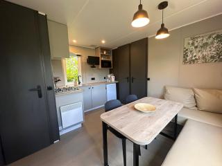 4p Lodge centrally located in National Park, Swimming pool 63 - Wateren - 0