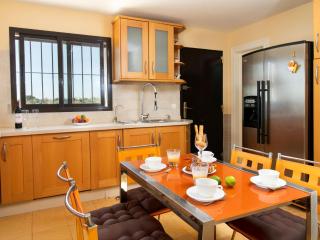 Holiday Home Surinam by Interhome - Torre de Benagalbón - 2