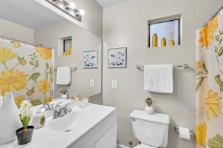 Casa Marigold ATX - Cozy Stay - Near DT & Airport - Austin - 7
