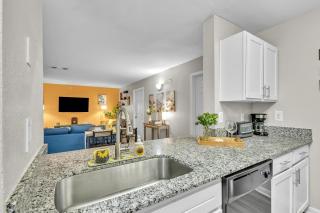 Casa Marigold ATX - Cozy Stay - Near DT & Airport - Austin - 5
