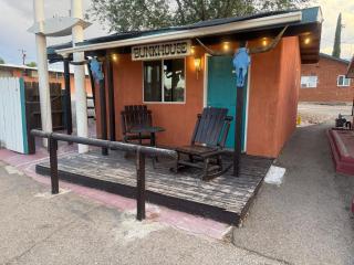 Trail Riders Inn -Bunkhouse - Tombstone - 7