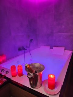 Ecrin des Alpes, Jacuzzi, Netflix, Ambiance chalet - Saint-Étienne - 4