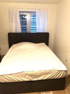 2 Zimmer mit Seeblick Bad geteilt auf der Etage - Kilchberg - 9