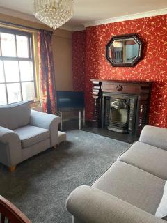 Railway Bar Apartment - Poyntz Pass - 4