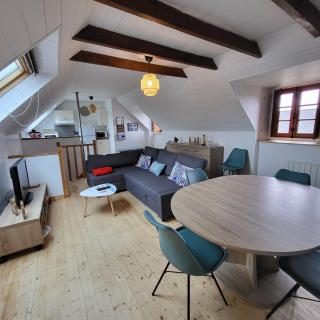 "La Cale en Vue" T3 en duplex, au cœur de Beg-Meil, commerces et plages à pied! - 1