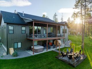 Luxe Lakeside New Build by Flathead Lake Speakeasy - Somers - 9