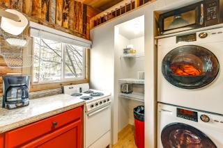 1 Mi to Grand Lake Pet-Friendly Cabin with Grill! - 2