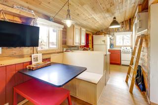 1 Mi to Grand Lake Pet-Friendly Cabin with Grill! - 4