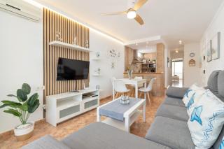 Nano's Beach House - 3