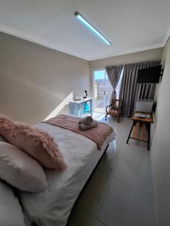 Addo River Den - Gqeberha - 3