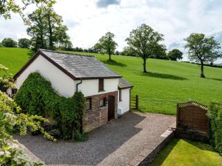 1 Bed in Abergavenny BN092 - Llanvetherine - 0