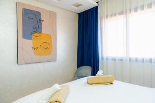 Chic Marrakech Getaway with Pool, Gym & Security - 5