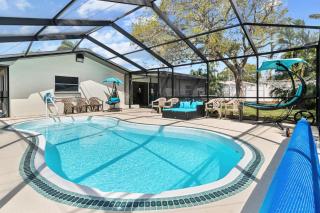 Largo Pool Retreat 1 Mile to Beach - Largo - 0