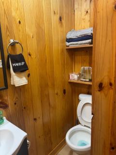 107 Vinewood Cabin-1 Bedroom - 8