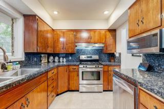 Historic SW Portland Sanctuary - 1