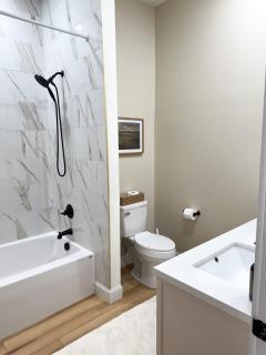 3 Bedroom house in Burnside - walking distance to the lake - Burnside - 2