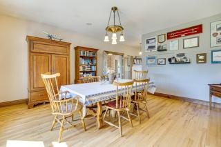 Hot Tub! Mtn-View Family Haven in Black Forest - 1