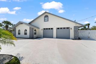 Gameroom Canal Large Dock Pool 6 Beds - Palm Coast - 6