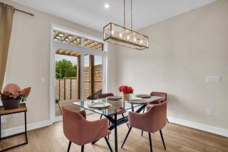 Luxury Niagara 3 Bdr Townhouse /Garage - Niagara Falls - 2