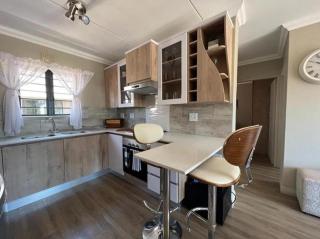 ANN CRES, SANDOWN, Sandton - 6