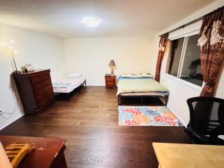specious private room with a washroom - Toronto - 3