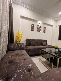 King Bed Apartment in Karachi - Dargai - 0