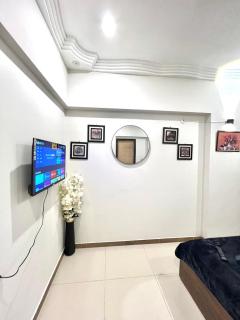 King Bed Apartment in Karachi - Dargai - 8