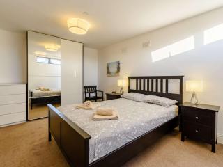 3 bed property in Eastbourne EHC11 - Eastbourne - 4