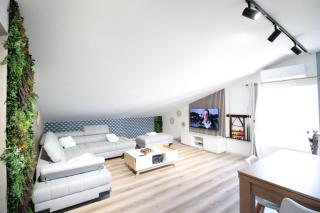 Verdun Centre - Full climatisation - 3 chambres - 7 couchages - 10 personnes - Parking Proche - Terrain 800m2 - Balnéothérapie - Air de jeux extérieurs - TOP CONFORT - Géré par PrestaZen'Services - Verdun-sur-Meuse - 4