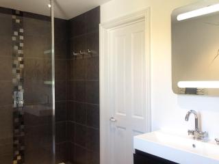 Sunny Seven Dials 4 Bed with Garden - 3