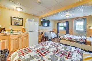 1 Mi to Lake Francis Mountain-View Studio Retreat - Pittsburg - 2