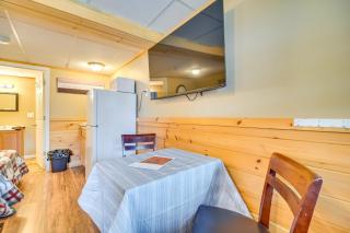 1 Mi to Lake Francis Mountain-View Studio Retreat - Pittsburg - 1
