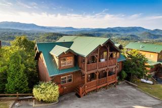 Mountain Top by Venture Smoky Mountains - Sevierville - 0