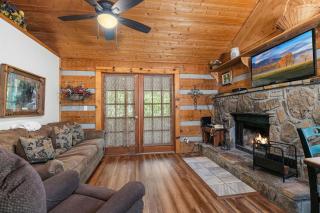 Nestled by Venture Smoky Mountains - Sevierville - 3