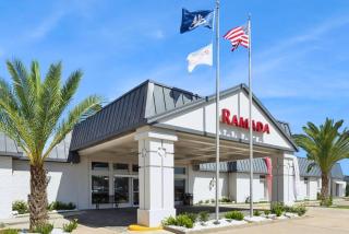 Ramada by Wyndham Houma - Houma - 9