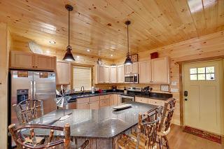 Queen of Hearts by Venture Smoky Mountains - Sevierville - 7