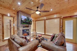 Queen of Hearts by Venture Smoky Mountains - Sevierville - 5