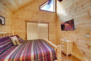 Queen of Hearts by Venture Smoky Mountains - Sevierville - 2