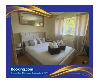 Misk Homes #2 Near Heathrow Airport, shops & Brunel University - Free Parking - 0