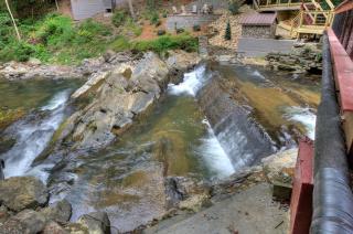 Rushing Falls by Venture Smoky Mountains - Pigeon Forge - 9