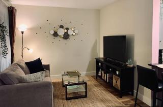 Downtown Oasis with a Balcony, Family-Friendly, WiFi - 9