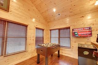 The Big Kahuna by Venture Smoky Mountains - 2