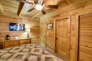 Tonys Joint by Venture Smoky Mountains - 5