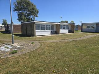 102 M and T Chalets Sunbeach,Scartby Near great Yarmouth 2 bed south facing Chalet - Great Yarmouth - 9